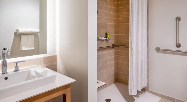 Студия Element by Marriott Moline