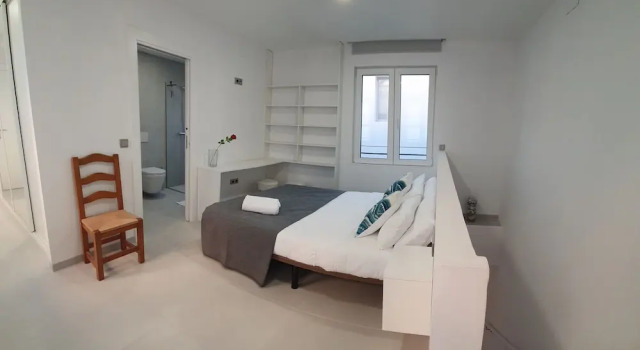 ecoSmart Living, Забронировать Отель Гранада Granada Province, рядом с Музей народных традиций и искусств Los Tiros de Granada