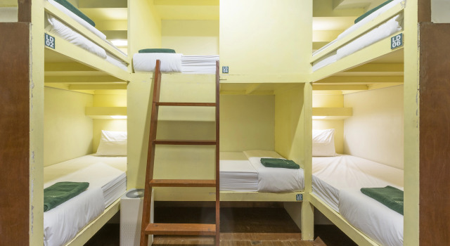 Кровать в общем номере (женский номер) Suneta Hostel Khaosan