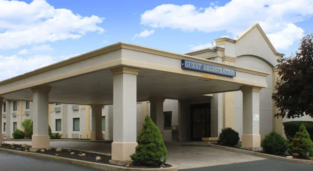 Royal Inn & Suites, Buchen Sie Hotel Akron Ohio