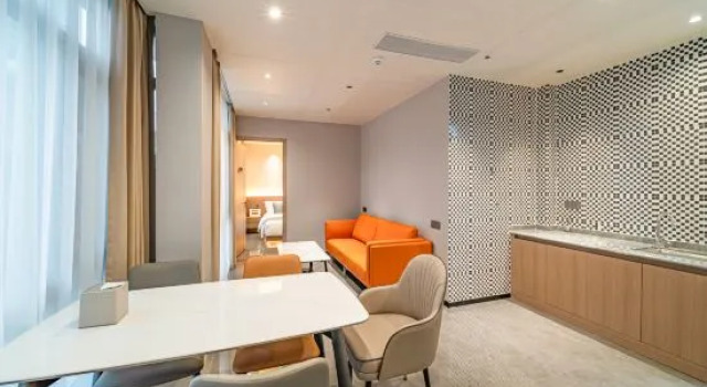 Люкс Lux Cabins Brilliant Villa Hotel (Dongshan Jinluwan Seaside Plaza)