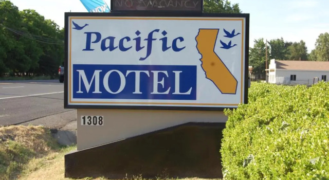 Номер Deluxe Pacific Motel
