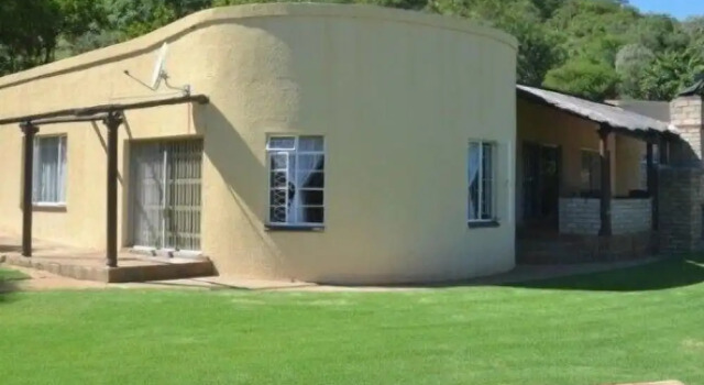 N4 Guest Lodge, Prenota Affittacamere Rustenburg 