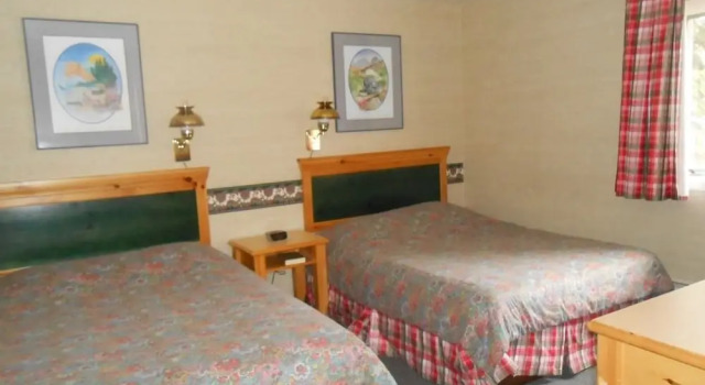 Четырёхместный номер Standard Beaver Creek RV Park & Motel