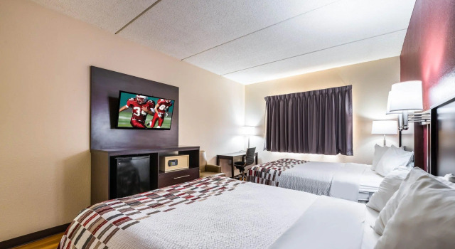 Четырёхместный номер Standard Spark by Hilton Palatine Arlington Heights