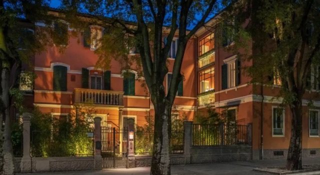 Люкс Mysuiteshome Apartments