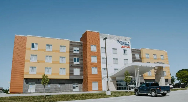 Fairfield Inn & Suites Lincoln Airport, Rezervați Hotel Lincoln 