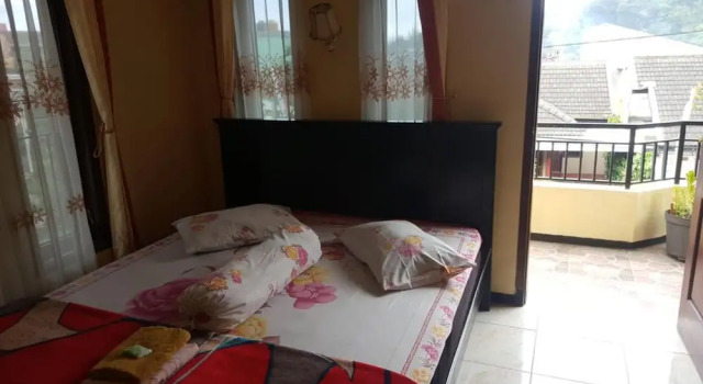 Villa Shangrilla, Book Villa 3-Star Hotels in East Java, 3*