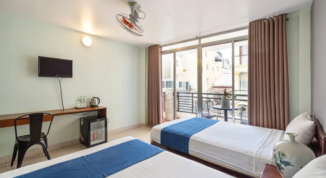 Двухместный номер Standard с балконом Hanh Chuong Hotel