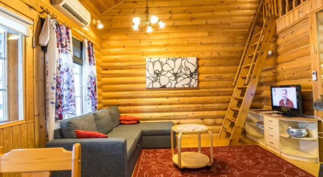Ukkohovi 4 paritalo, Rezervovat Hotel Hotely v Northern Savonia s parkováním, Parkování