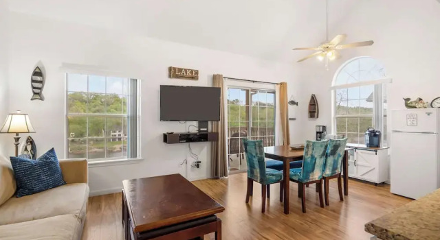 Номер Standard Peaceful Lakeview Escape - For 6