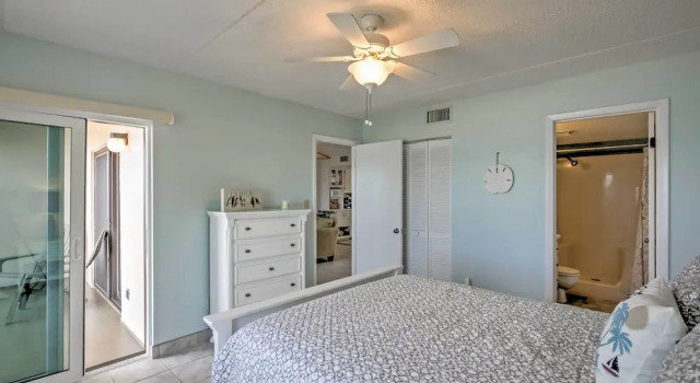 Апартаменты с 2 комнатами с балконом Oceanfront Ormond Beach Condo w/ Pool Access!