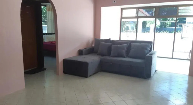 Коттедж с 4 комнатами ระยองบีช Rayong Beach Hotel