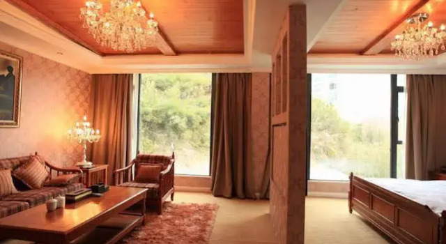 YONGLE Holiday Hotel, Prenota Hotel Hotel a Anhui con parcheggio, Parcheggio