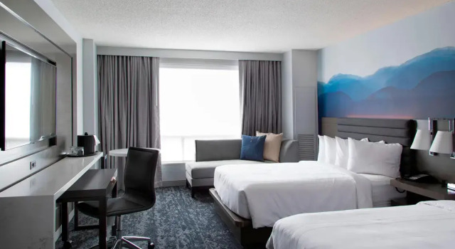Четырёхместный клубный номер Standard Franklin Marriott Cool Springs