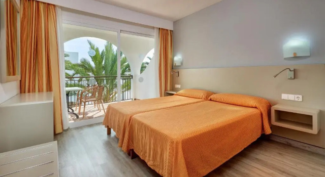 Апартаменты c 1 комнатой Hotel Cala dOr Playa