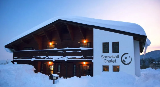 Snowman Apartments at Madarao Mountain, Prenota Chalet Iiyama 