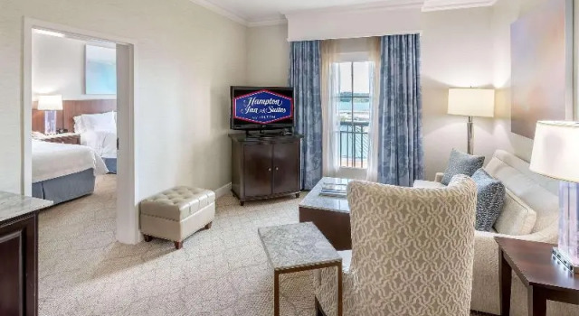 Люкс c 1 комнатой Hampton Inn & Suites South Park at Phillips Place