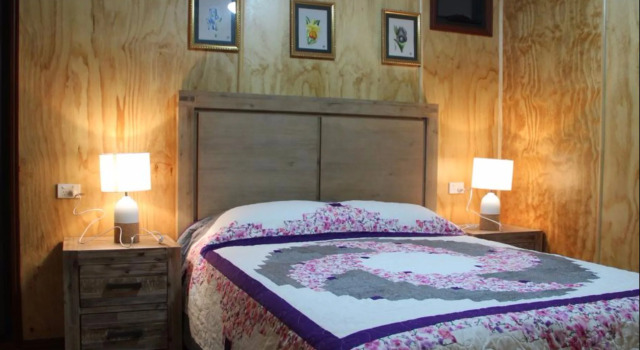 Tweeters Country Getaway, Book Hotel Crows Nest Queensland