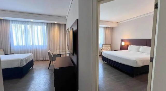 Четырёхместный номер Standard Grand Mercure Curitiba Rayon