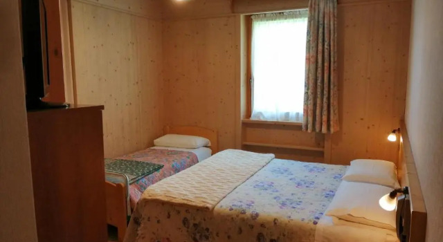Трёхместный номер Standard Hotel Zebrù