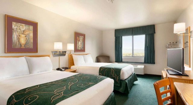 Четырёхместный номер Standard Travelodge by Wyndham Milford