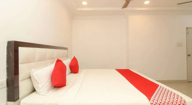 Двухместный номер Deluxe OYO 37499 Saba Service Apartments