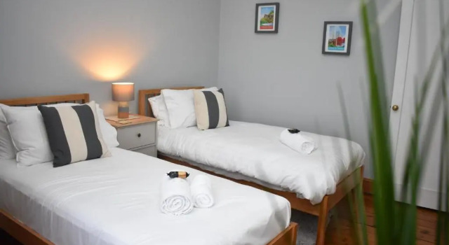 East Claremont - beautiful 2BR apartment in Central Edinburgh, Забронировать Апартаменты/квартира Апартаменты Эдинбурга, рядом с Bedlam Paintball, Апартаменты/квартира