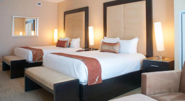 Четырёхместный номер Deluxe Agua Caliente Casino Rancho Mirage