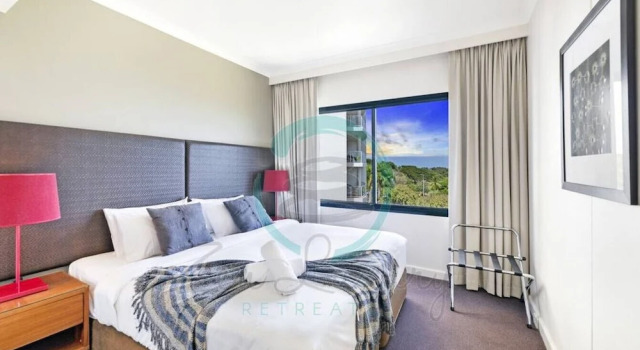 Апартаменты Premier с балконом ZEN88 ESPLANADE - 3BR Luxury Suite Apt