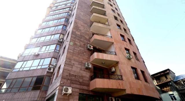 Stay Inn Apartments at Mashtots avenue 33-1, Забронировать Апартаменты/квартира Отели Еревана с парковкой, рядом с Площадь Республики, Парковка