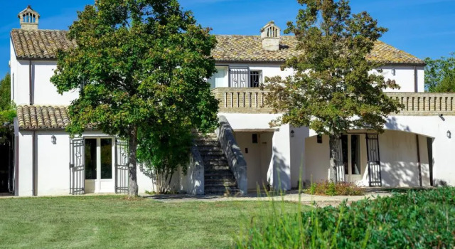 La Casa nei Vigneti 10, Rezervovat Hotel Hotely v Catignano s parkováním, Parkování