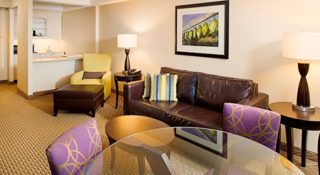 Люкс c 1 комнатой Hilton Garden Inn Hartford North-Bradley International Airport