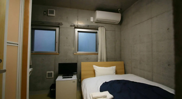 Weekly SHO Hotel Namba