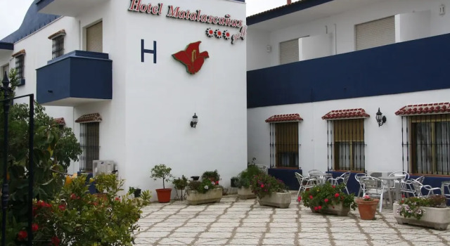 Hotel Matalascañas, Забронировать Отель Маталасканьяс Doñana National Park, рядом с Гольф-клуб «Дунас-де-Доньяна»