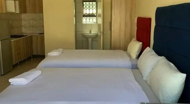 Blueville Guest House, Забронировать Гостевой дом Гостевые дома Эмалахлени, Гостевой дом