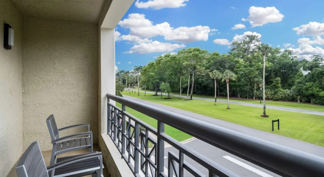 Люкс c 1 комнатой с балконом Hilton Garden Inn Jacksonville Ponte Vedra Sawgrass