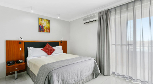 Comfort Inn & Suites Burwood