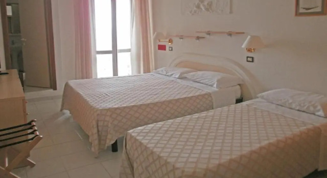 Номер Comfort Hotel Continental