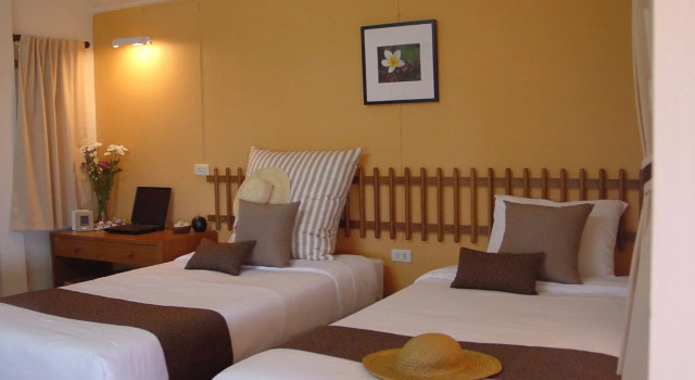 Lawana Escape, Book Resort Pak Nam Pran Hua Hin