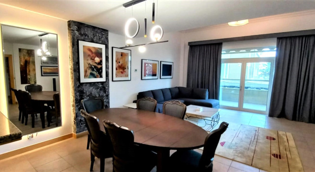 Spacious & Chic 1 bedroom with balcony in Palm