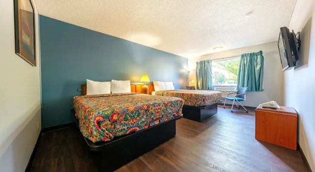 Четырёхместный номер Standard Best Value Inn by OYO Portland OR South East