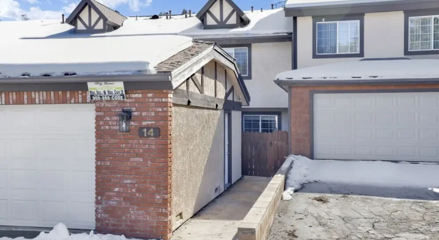2262-ski Inn Style Chalet 2 Bedroom Home by RedAwning