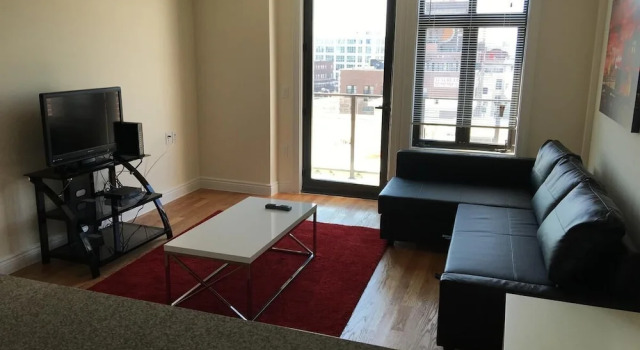 Kennedy Apartments, Забронировать Апартаменты/квартира Отели Джерси-Сити с парковкой, рядом с Carrier Clinic, Парковка