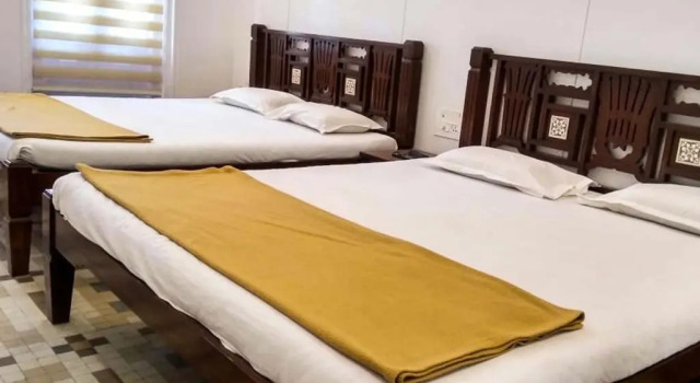 Номер Superior Carlton Hotel Mumbai - Behind Taj Mahal Palace Colaba Mumbai