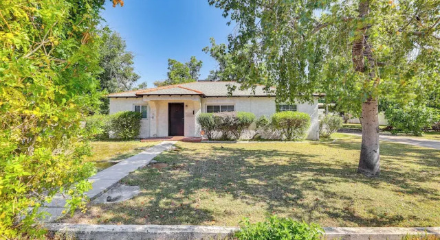 Коттедж Historic District Home w/ Patio & Yard in Mesa!