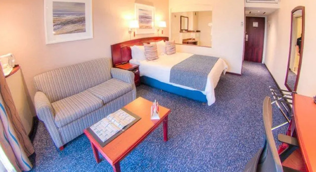 Люкс City Lodge Hotel Victoria And Alfred Waterfront