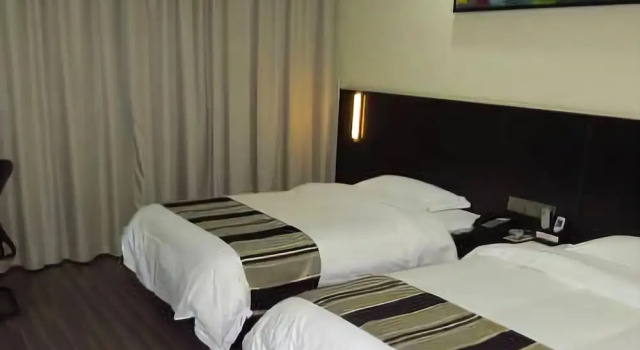Super 8 Hotel