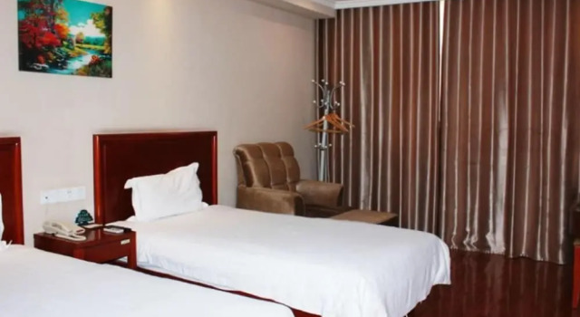 Семейный номер Standard GreenTree Inn Xuzhou High Speed Railway Station Express Hotel
