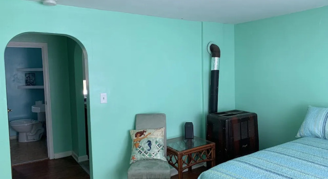 Beach Side Studio #4 1 Bedroom Apts by RedAwning